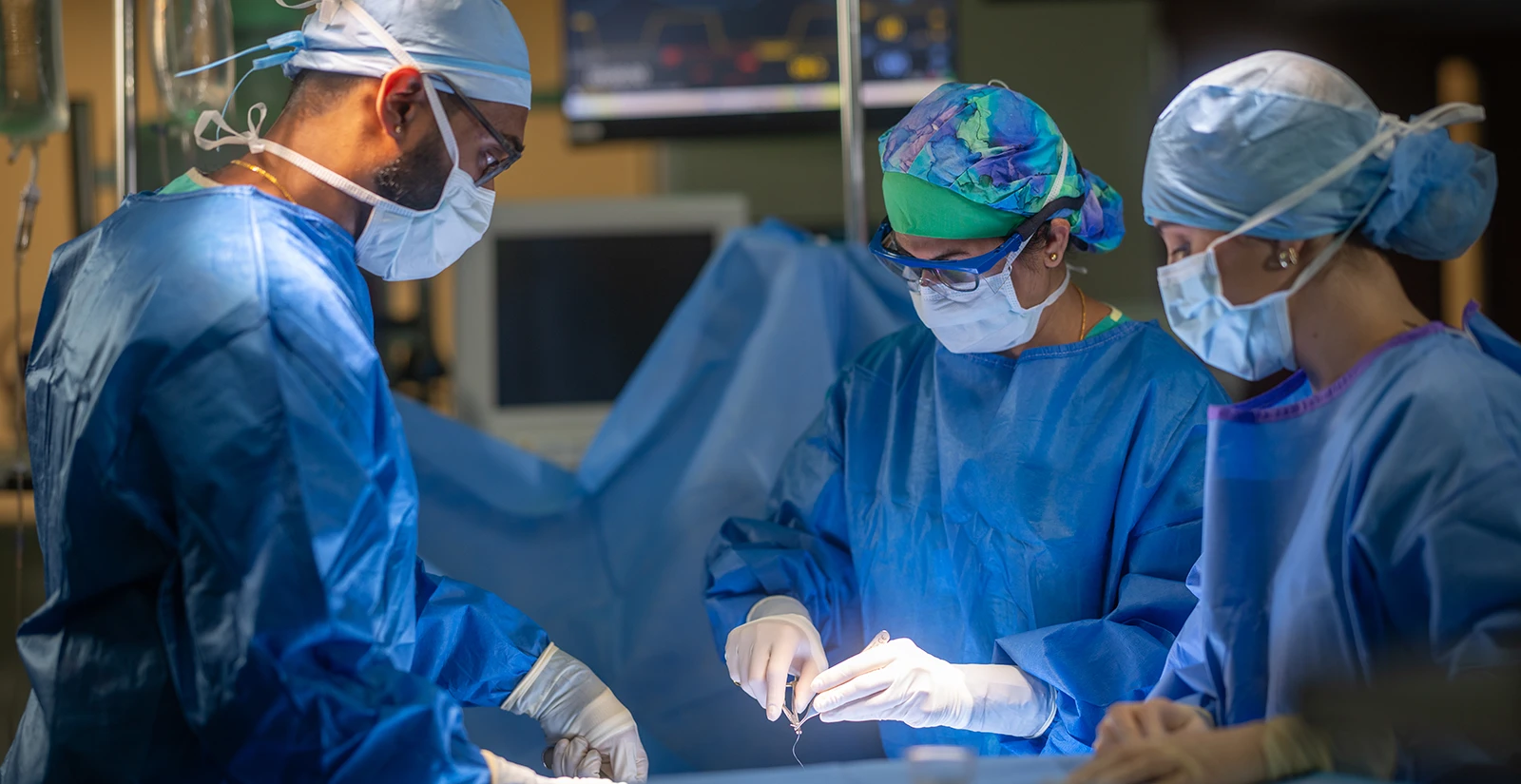 Dr. Rupa Seetharamaiah leads a surgical simulation