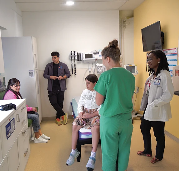 FIU student doing rotation at Nicklaus