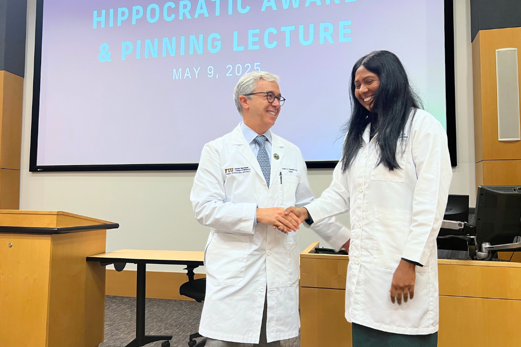 Dr. Gagani Athauda chosen as recipient of Hippocratic Award.